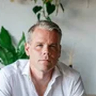 Mikael T., 55